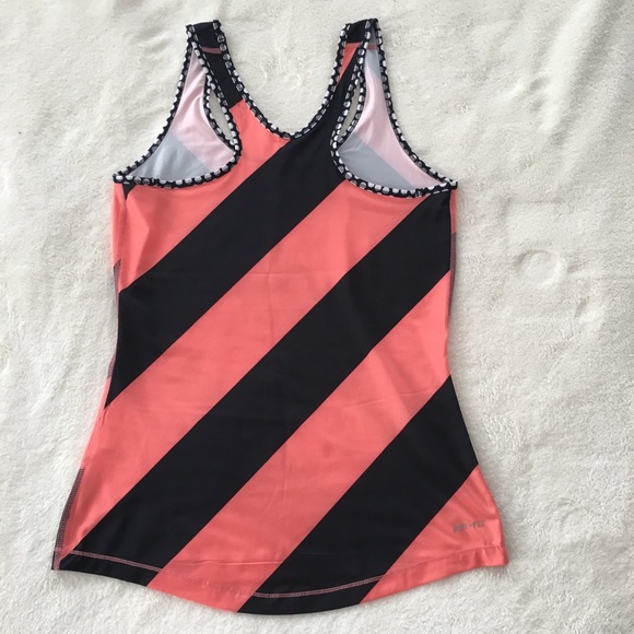Nike Pro Racerback active tank - Picture 2 of 4